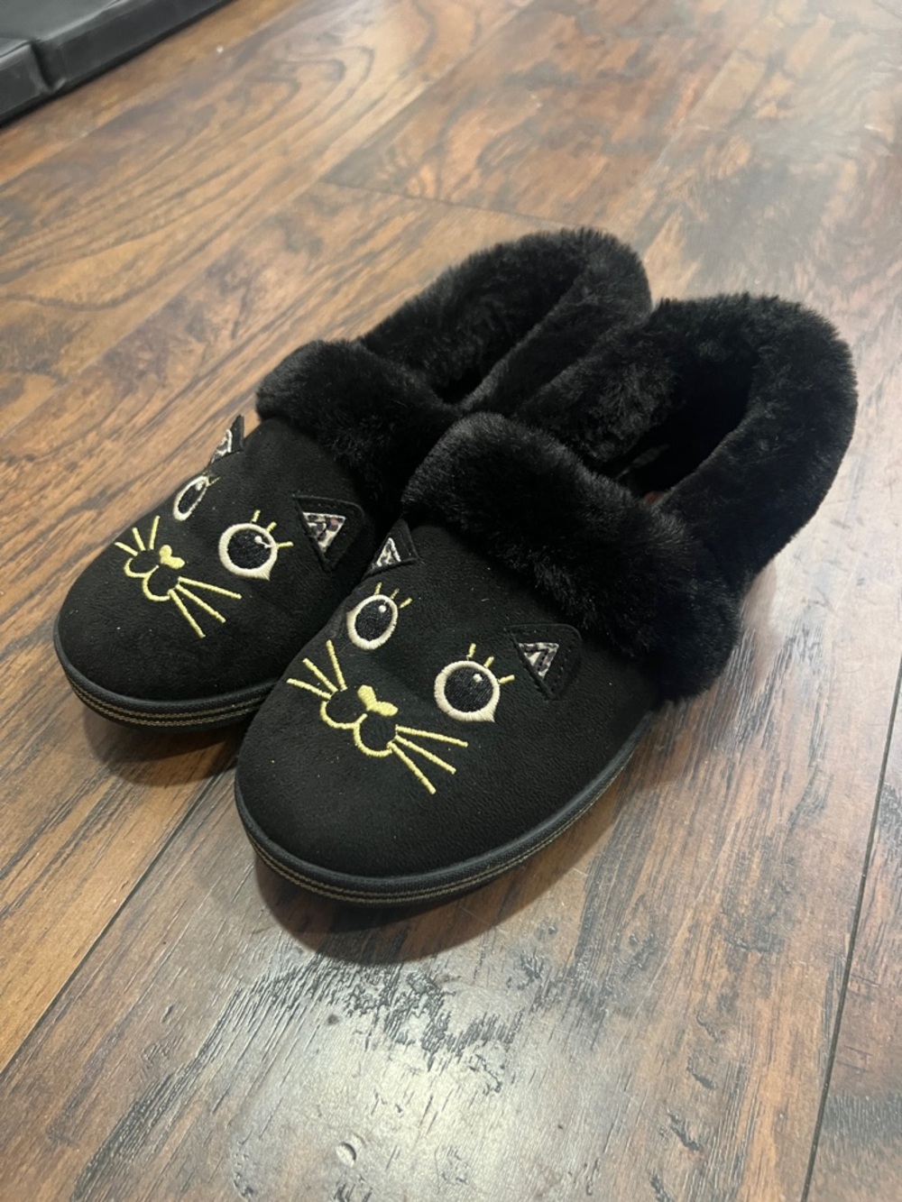 BOBS from Skechers Too Cozy Meow fluffy slipper mule shoes size 6 like new